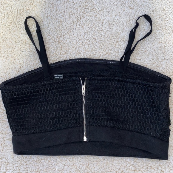 ⚡️⚡️FREE a with a purchase of $25⚡️⚡️ NWOT F21- Crop Top, SIZE: S - Picture 3 of 3